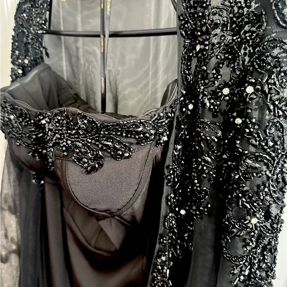 Black Evening gown strapless formal dress with cape for mother of the bride - Picture 7 of 13